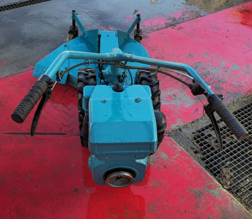 Vând motocultor Bertolini 12cp diesel, cu mai  multe accesorii