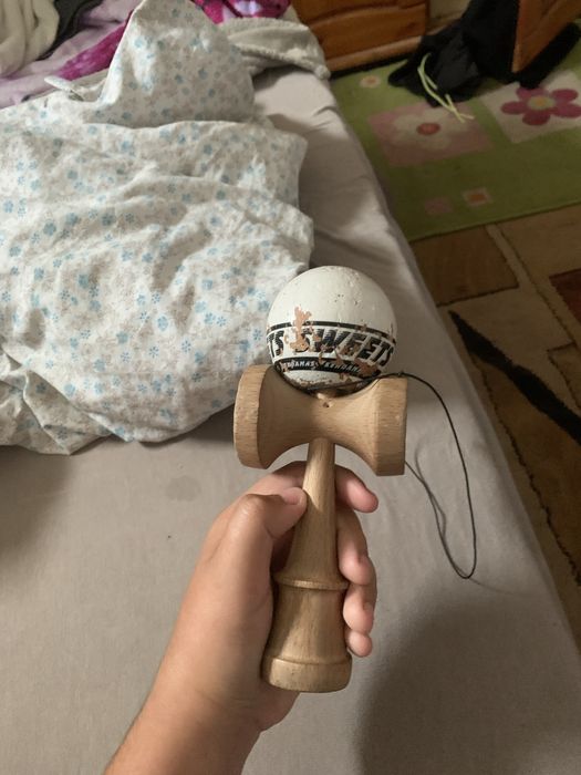 Sweets starter kendama