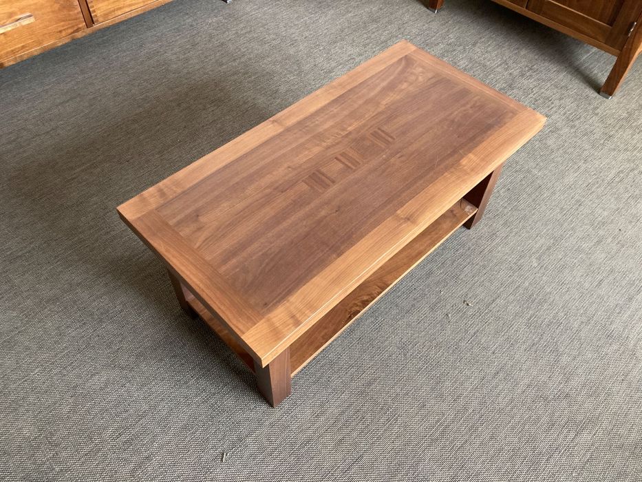 Măsuță cafea lemn masiv nuc furnir, mobilă living