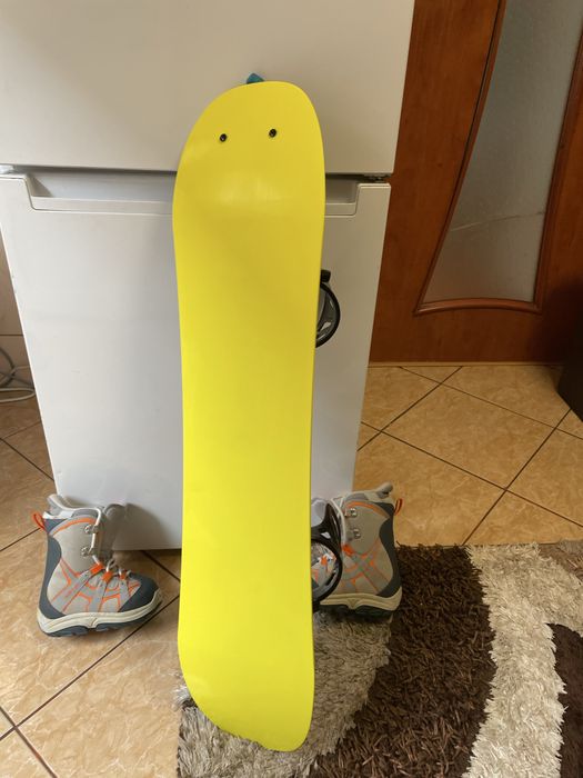 Placa snowboard 90 cm burton  cu legaturi