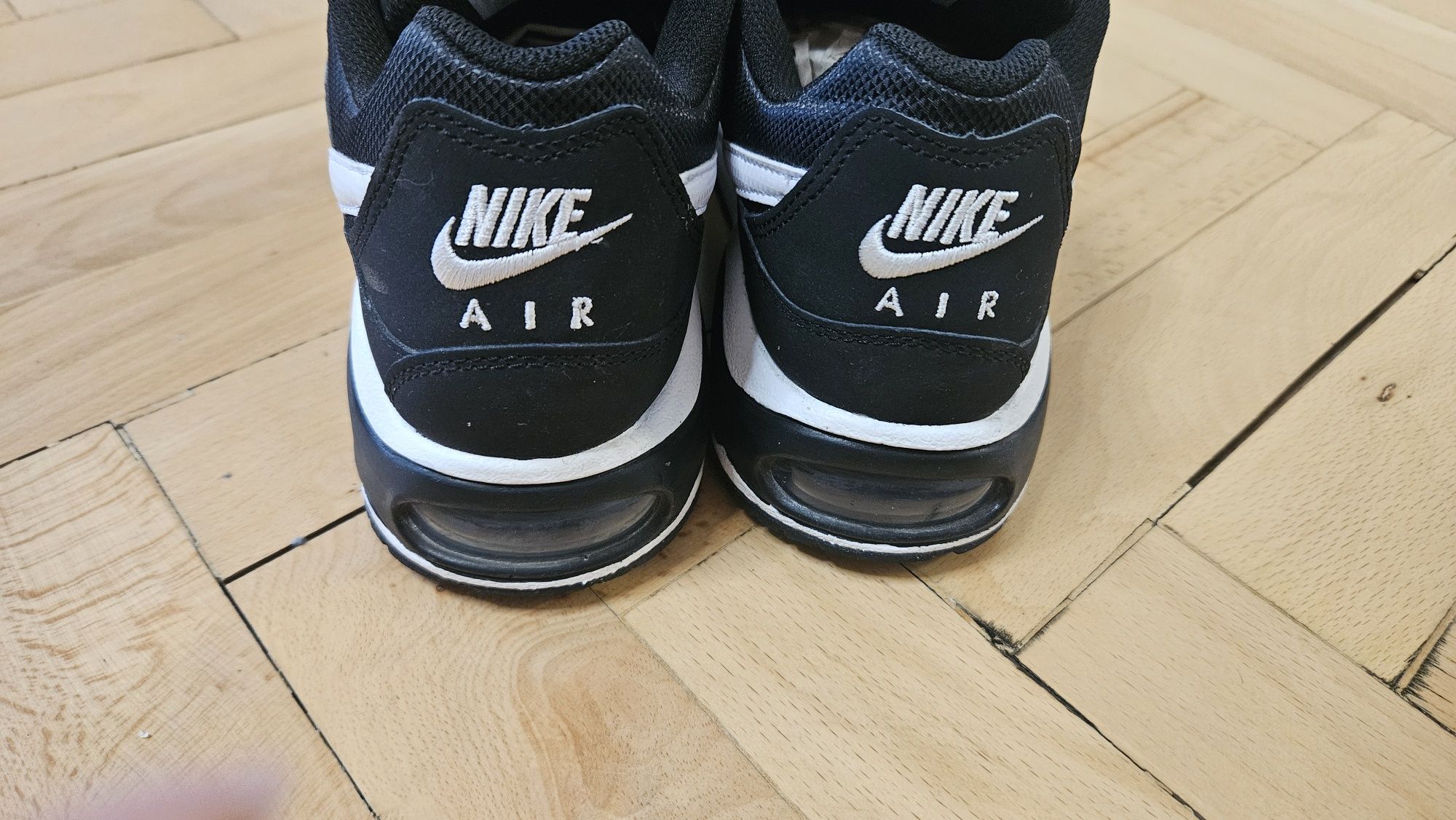 Оригинални маратонки Nike command