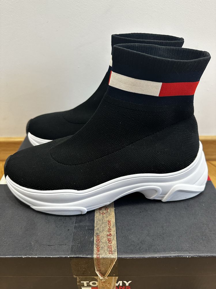 Tommy Hilfiger 38 номер