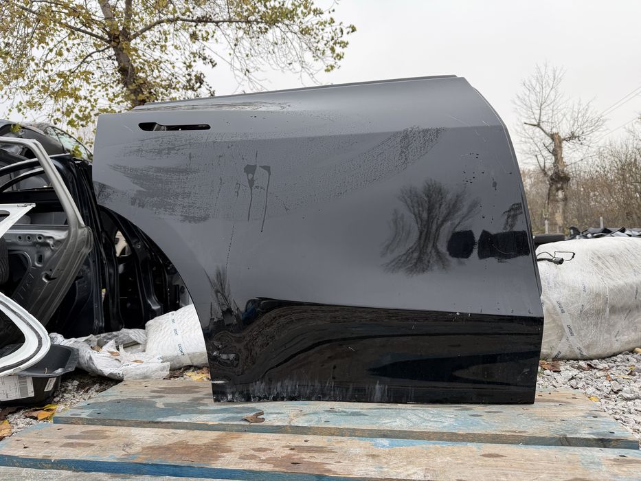 Врата Tesla Model Y