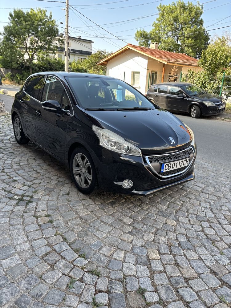 Peugeot 208 / 2012г. 124к.с. / 171000 километра