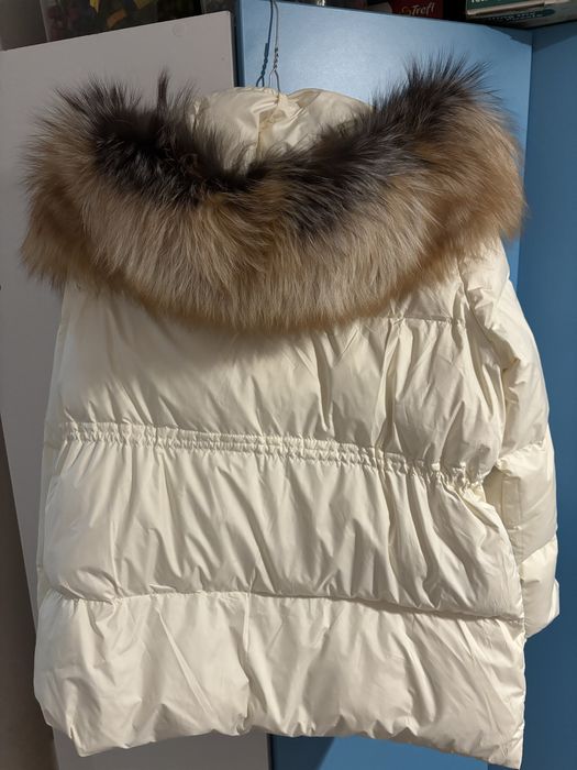 Geaca de puf cu guler de blana naturala