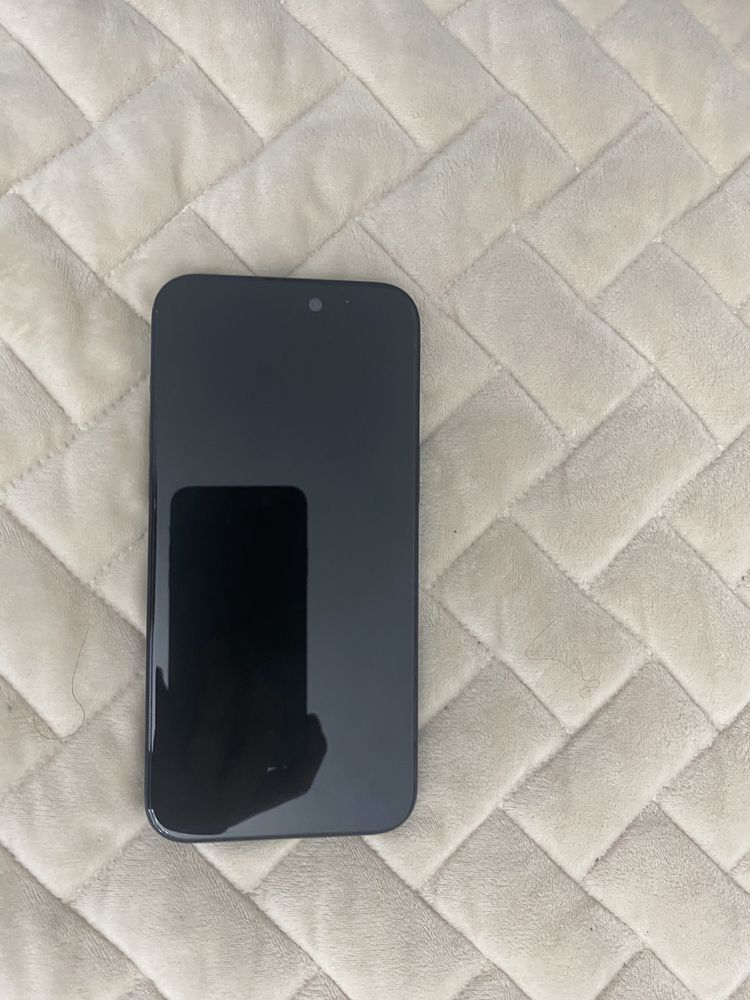 Продам IPhone 15 pro max 256