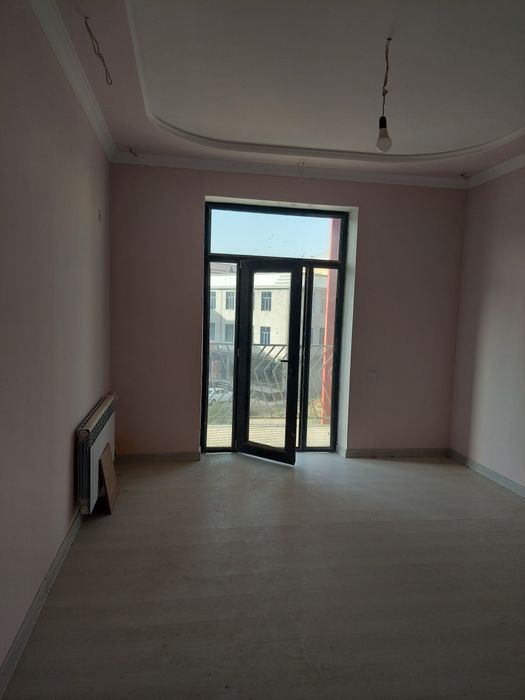 Kvartira sotiladi, remonti yakunlanmagan chala holatda yangi