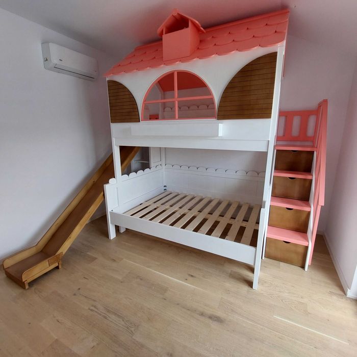 TRANSPORT GRATUIT.Pat tip casuta cu tobogan. Cod 2809