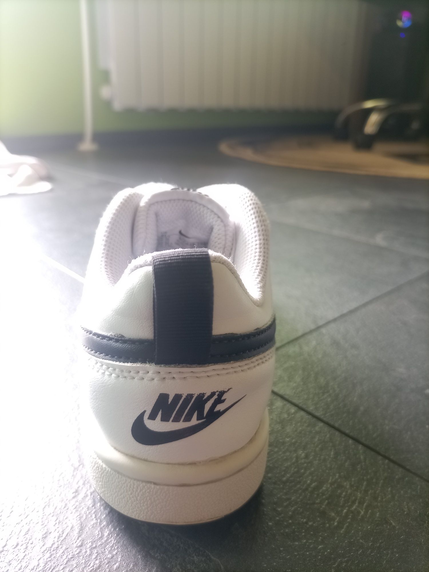 Обувки Nike air.