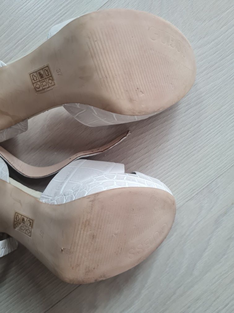 Sandale elegante Guess - mărimea 37