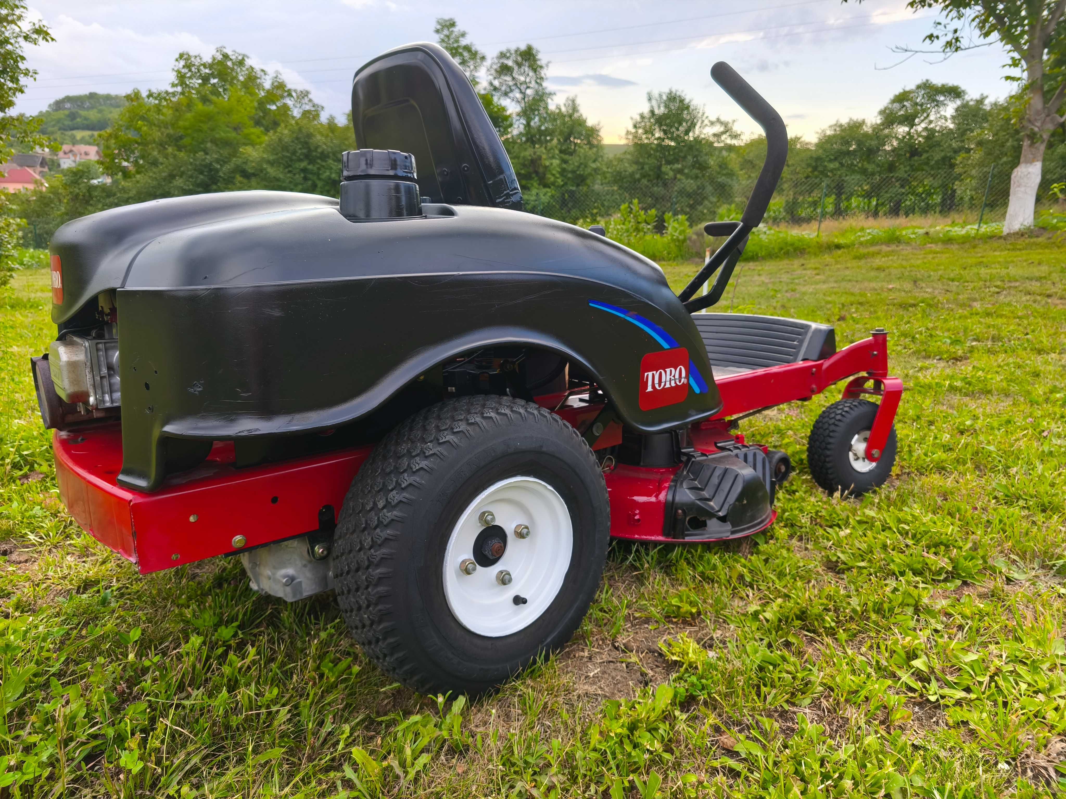 Toro Z turn Briggs Stratton tractoras de tuns iarba gazon profesional