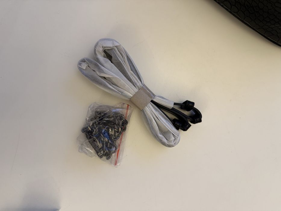 Чанта Balenciaga , чисто нова с 2 дръжки