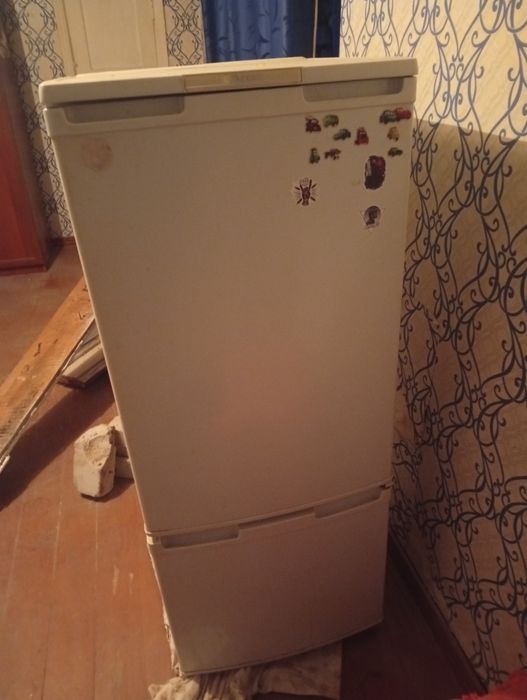 Продам холодильник