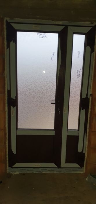 Termopane uși, ferestre și Rulouri exterioare aluminiu