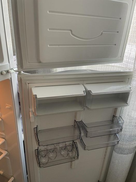 Продам холодильник Атлант