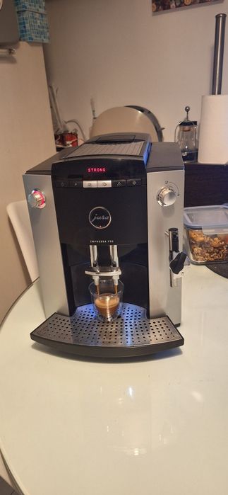 Expresor Jura F50 - cappuccino-