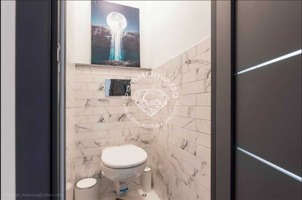 Продава се Четиристаен апартамент в Варна, Цветен квартал - 82 кв.м за 1903 €/кв.м - Снимка #10