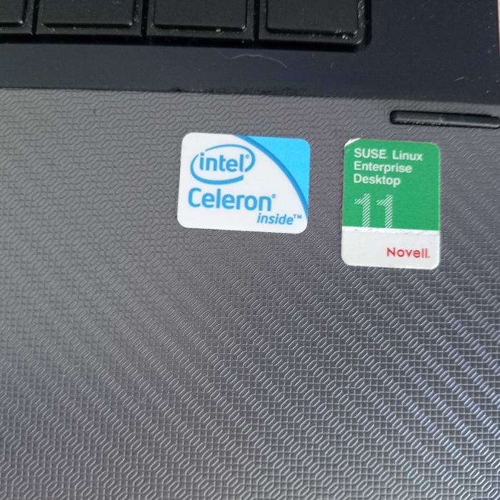 Laptop HP cu încărcator