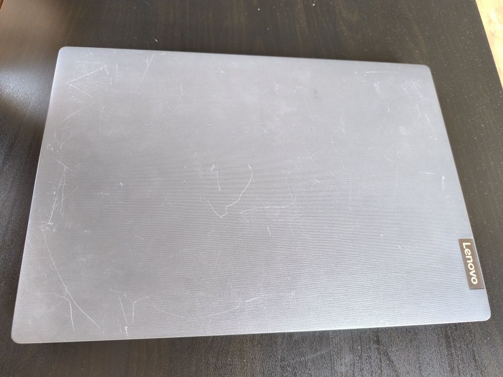 Laptop Lenovo V155-15API