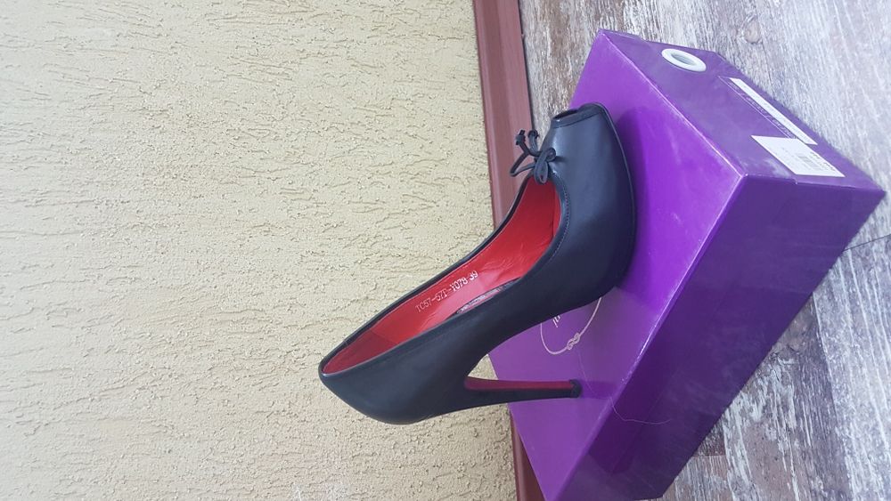 Pantofi piele