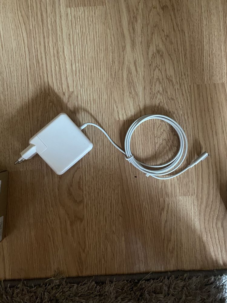 Блок питания на macbook