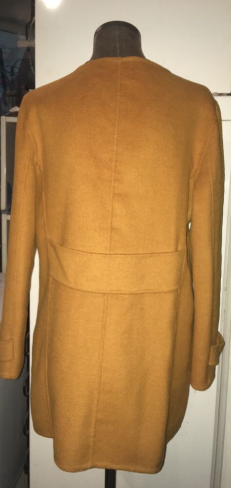 Palton portocaliu Zara
