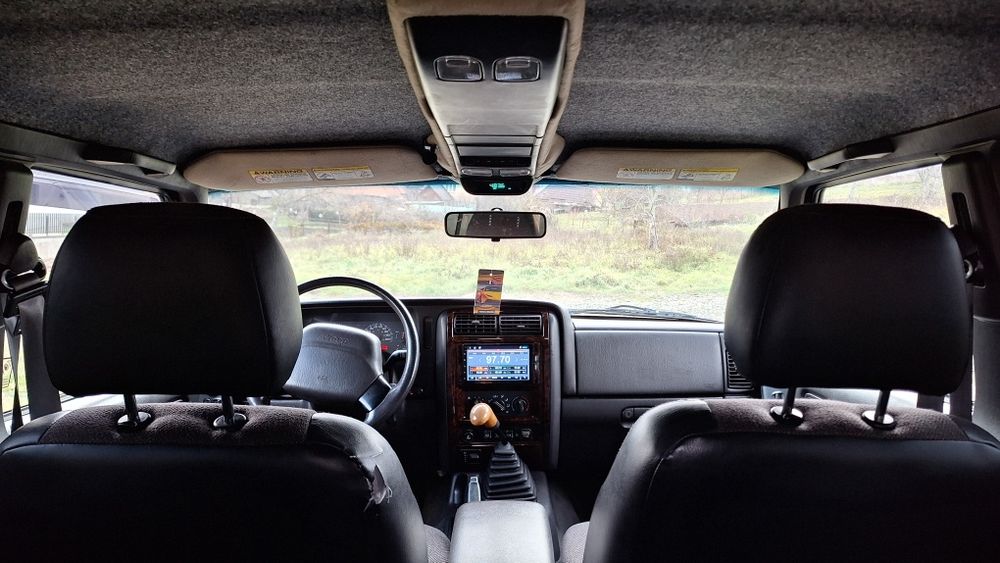 Jeep Cherokee Xj sport. ACCEPT VARIANTE!