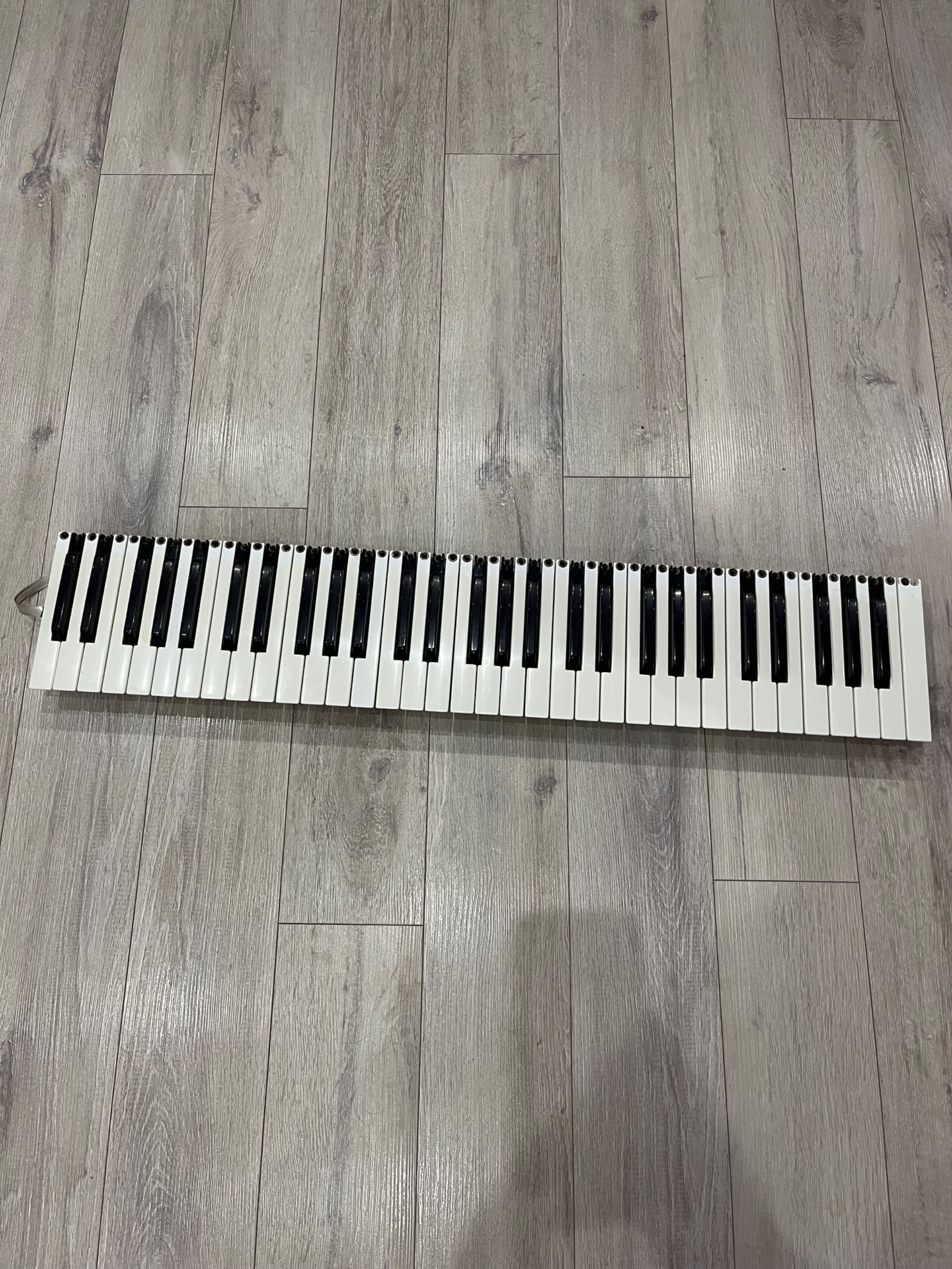 Korg pa1x клавиатура