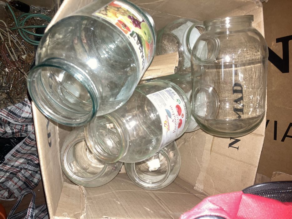 Стеклянная банка