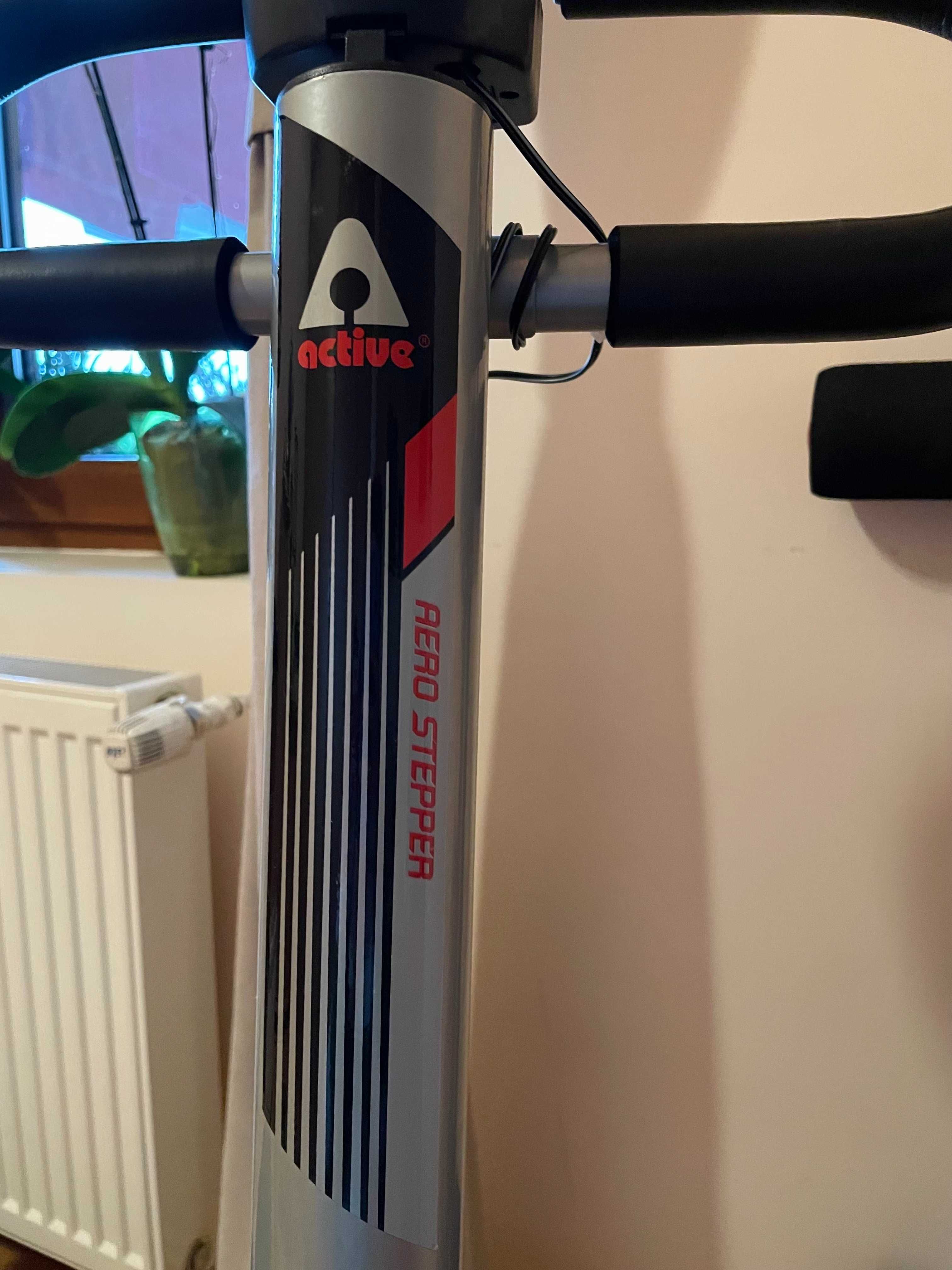 Stepper Active Aero cu Mâner și Monitor LCD pentru Fitness Acasă
