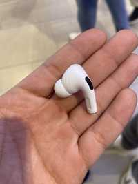 Продам левый наушник airpods pro