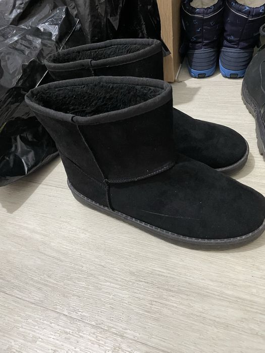 Отдам зимнюю обувь