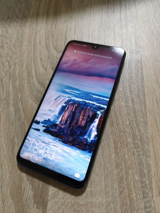 Смартфон Huawei P30 Lite