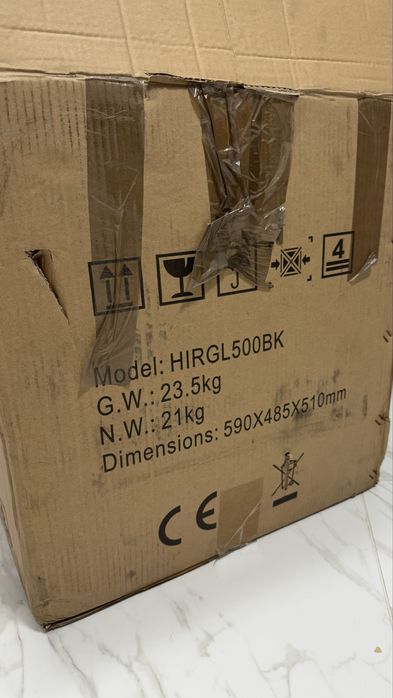 Hota suspendata din sticla securizată foarte elegantă
