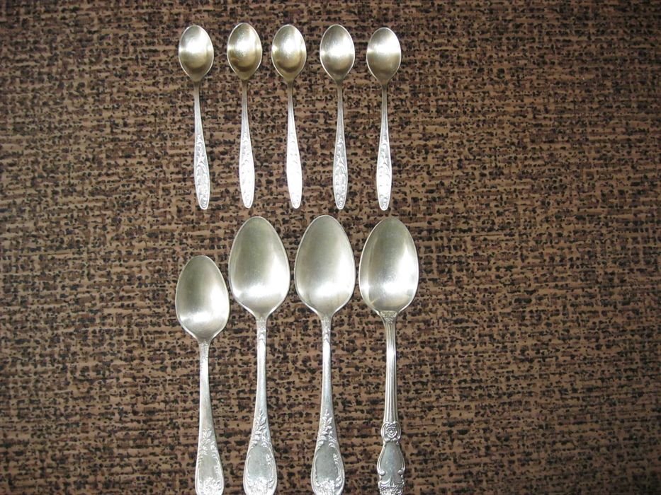 Продам ножи перочинные , столовые приборы и принадлежности СССР