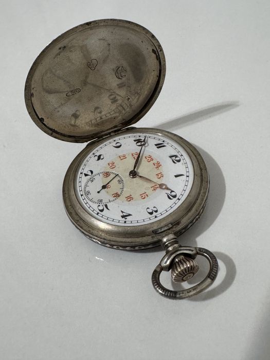 Ceas buzunar, Revue. Vechi, argint 800.