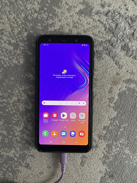 Galaxy A7 (2018) смартфон