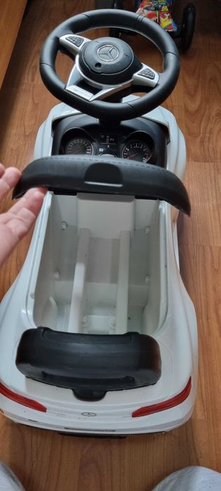 Mașina Mercedes AMG fără pedale 12-36 de luni