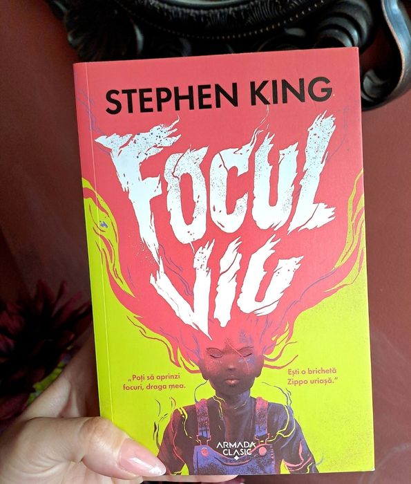 Vând carte Focul viu de Stephen King carte thriller