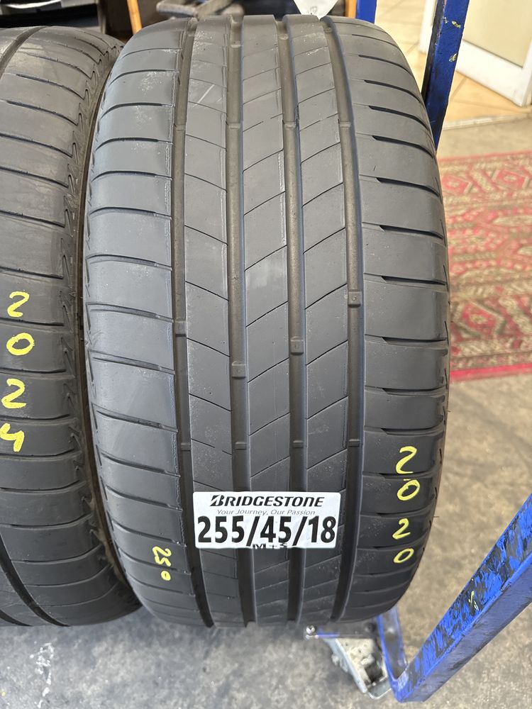255/45/18 Bridgestone