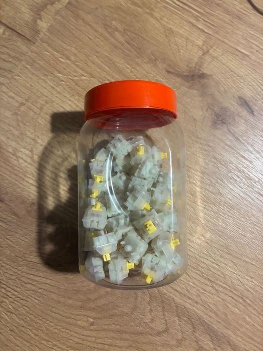 Switch-uri Gateron Milky Yellow