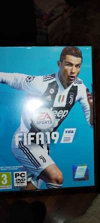 vând joc FIFA 2019 PC