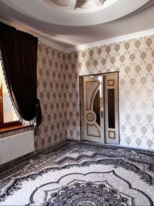 Срочно продаётся дом на земле площадью 5,3- соток.