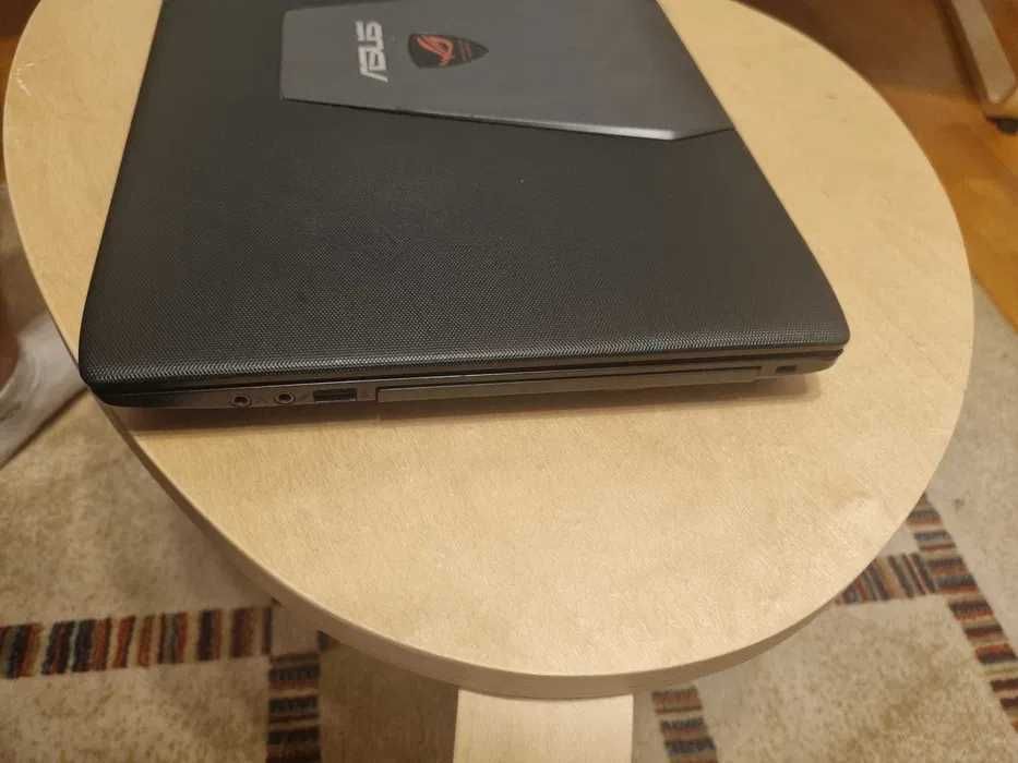 ASUS ROG - i7 - 16GB RAM - SSD + HDD (120GB + 700GB) - GTX 950M