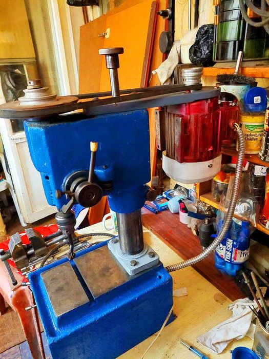 Продам станок сверлильный советского производства