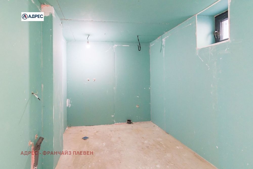 Къща в Плевен, област-с.Пелишат площ 150 цена 115000