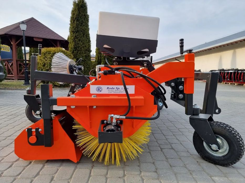 Matura tractor, perie tractor, maturatoare tractor, maturatoare