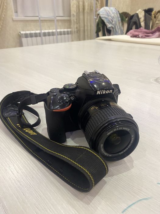 Nikon 5500 D срочно