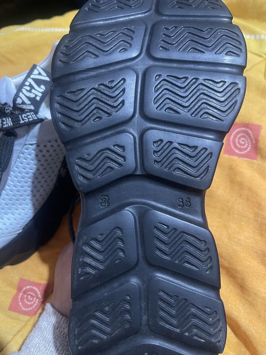 Спортно елегантни обувки