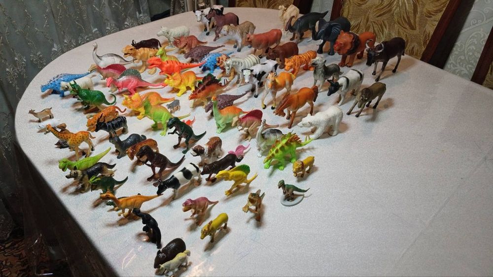 Продам игрушки животные